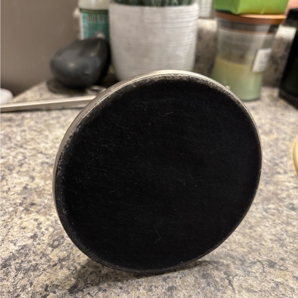 Hand towel Rack. - Picture 5 of 7